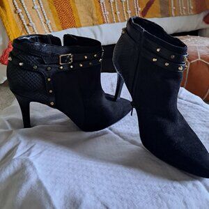 Jennifer Lopez Black Booties